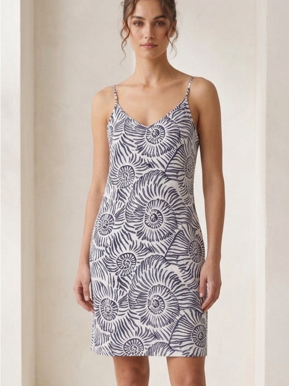 White House Black Market Black and White Spiral Shell Slip Dress